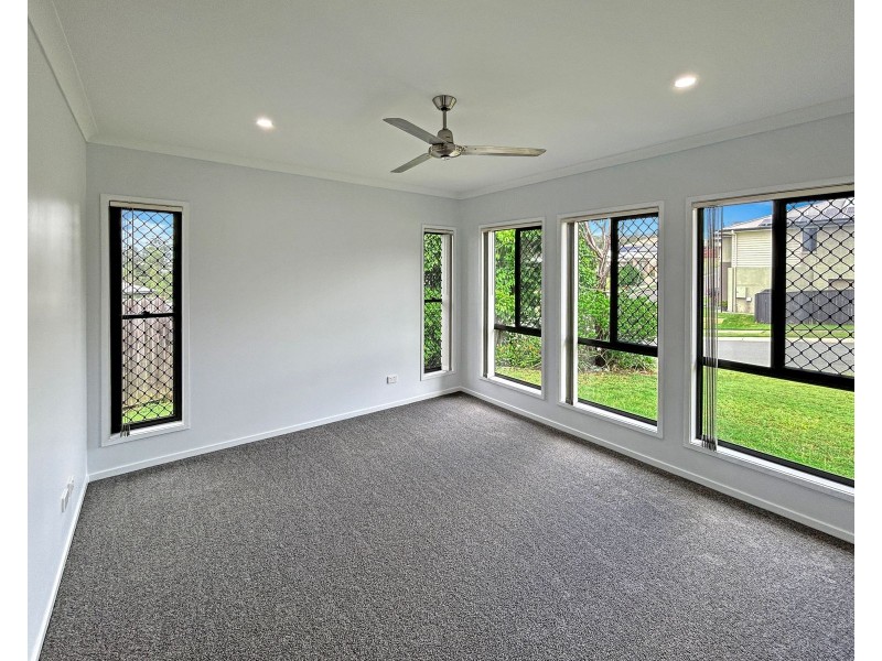 9 Kearney Street, Augustine Heights QLD 4300