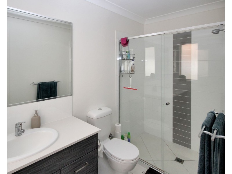 9 Sawyer Street, Spring Mountain QLD 4124