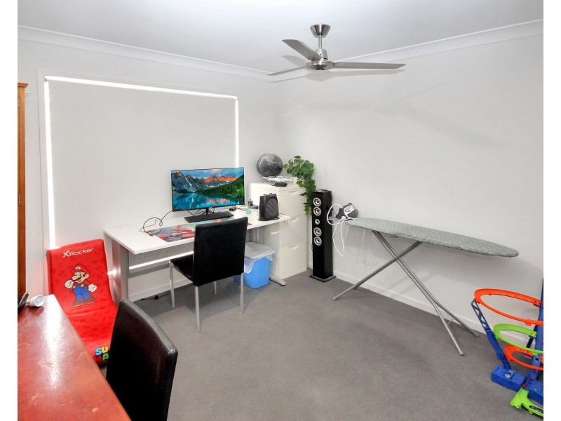 9 Sawyer Street, Spring Mountain QLD 4124