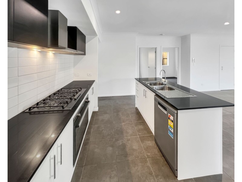 14 Beaming Road, Ripley QLD 4306