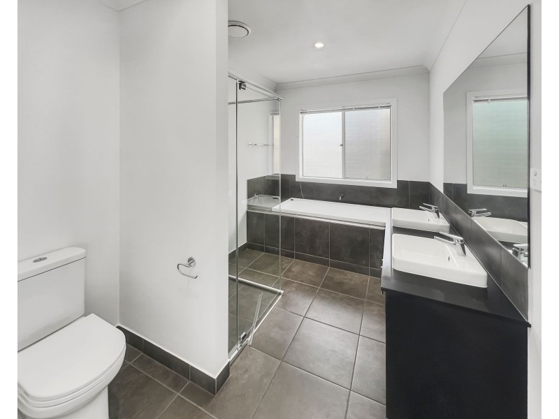 14 Beaming Road, Ripley QLD 4306