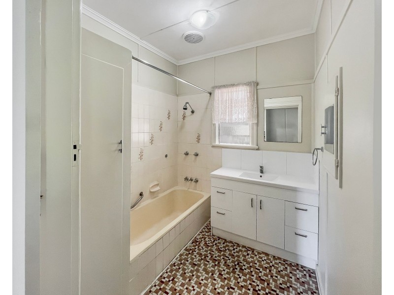 123 Jutland Street, Oxley QLD 4075