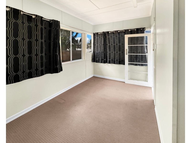 123 Jutland Street, Oxley QLD 4075