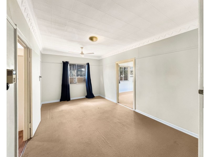 123 Jutland Street, Oxley QLD 4075