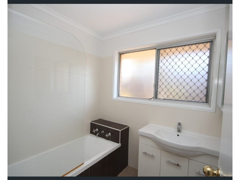 10 Dobell Avenue, Collingwood Park QLD 4301