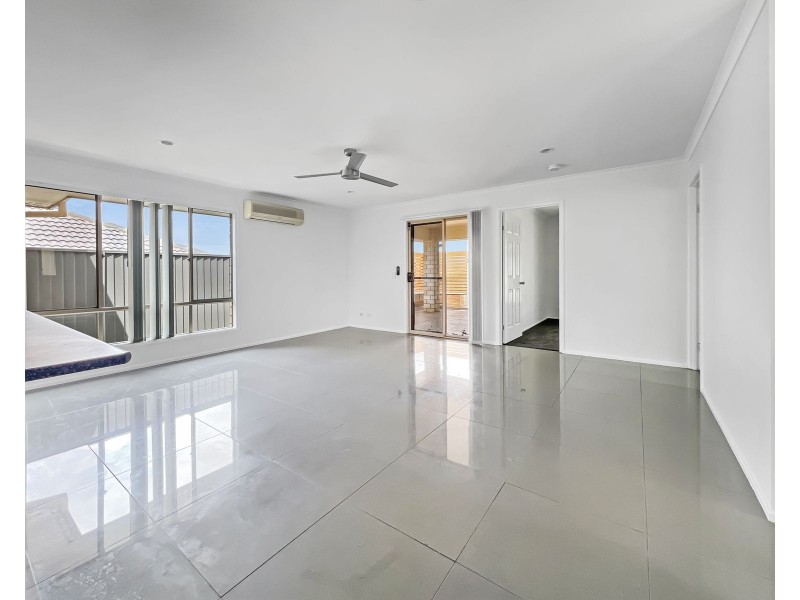 7 Abbey Court, Springfield Lakes QLD 4300