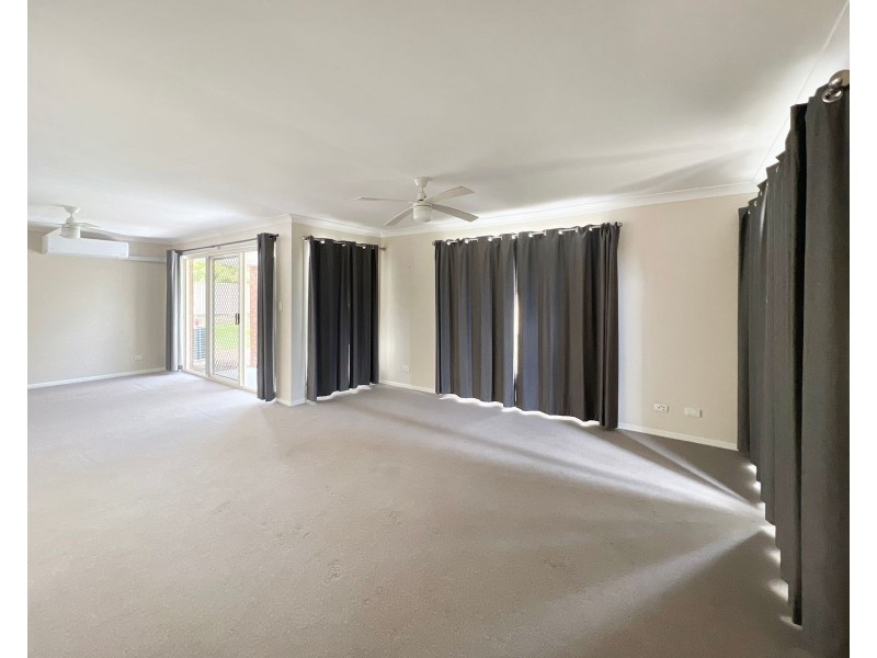 1 Central Street, Forest Lake QLD 4078