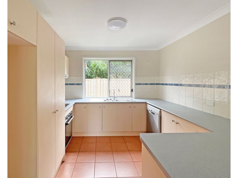 1 Central Street, Forest Lake QLD 4078