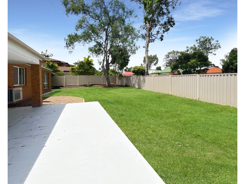 1 Central Street, Forest Lake QLD 4078