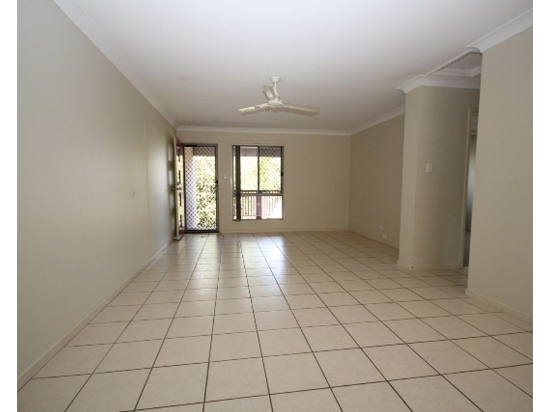 15 Creekside Drive, Springfield Lakes QLD 4300