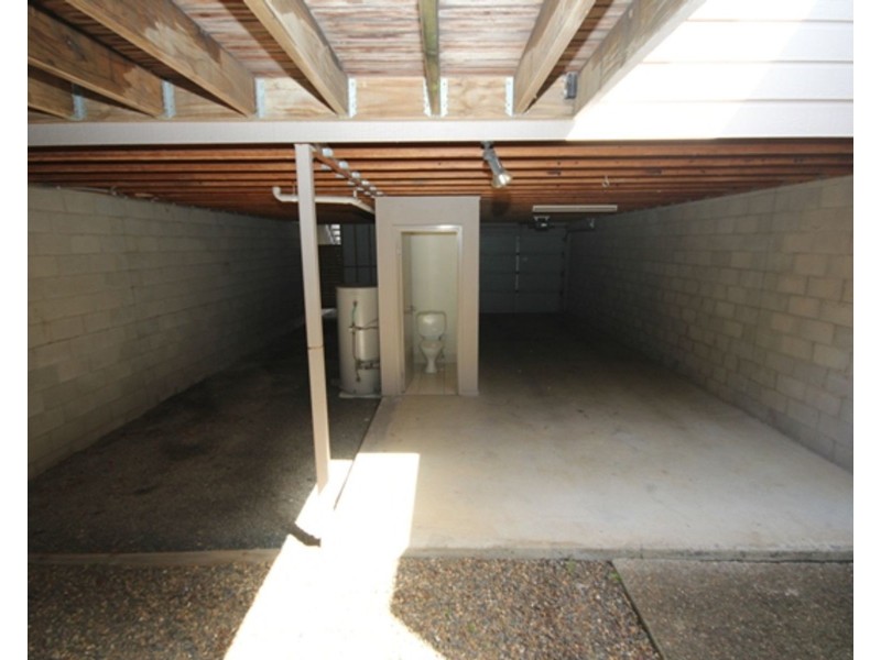 15 Creekside Drive, Springfield Lakes QLD 4300