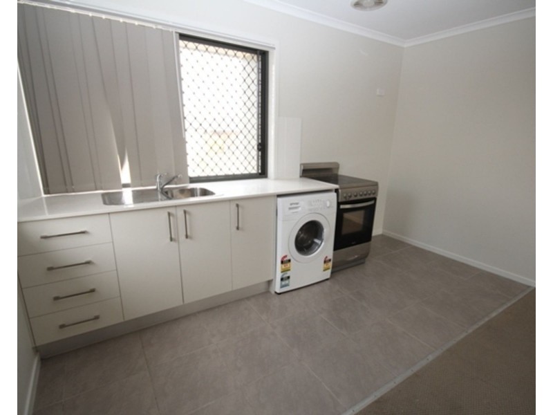 1/86 Valentine Circuit, Augustine Heights QLD 4300