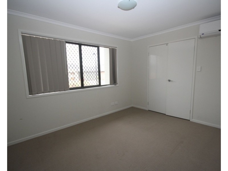 1/86 Valentine Circuit, Augustine Heights QLD 4300