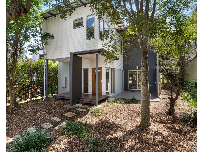 18/99 Brookwater Drive, Brookwater QLD 4300