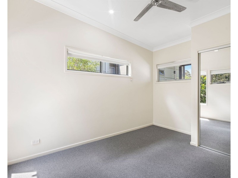 18/99 Brookwater Drive, Brookwater QLD 4300
