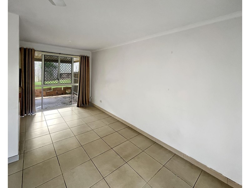 4 Tracey Drive, Goodna QLD 4300