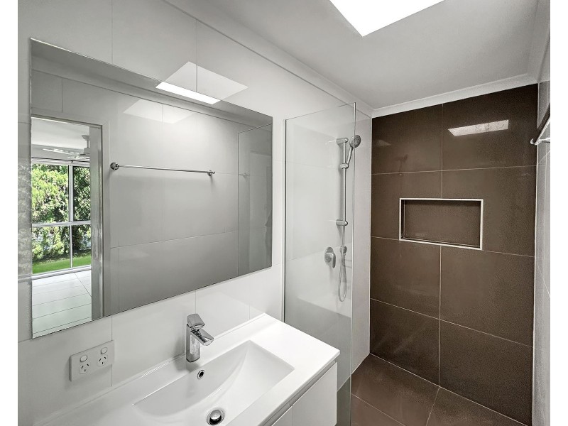 4 Tracey Drive, Goodna QLD 4300