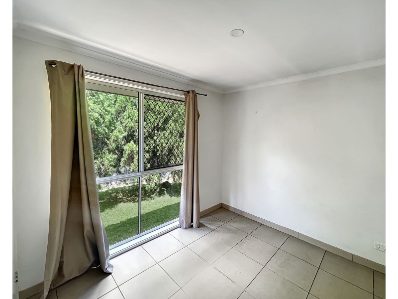 4 Tracey Drive, Goodna QLD 4300