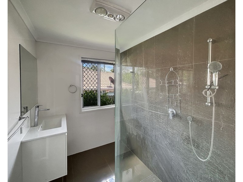 4 Tracey Drive, Goodna QLD 4300