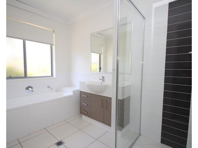 24 Hopman Way, Springfield Lakes QLD 4300