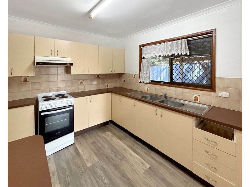 76 Collingwood Drive, Collingwood Park QLD 4301