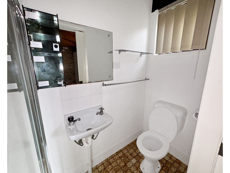 6 Dale Road, Camira QLD 4300