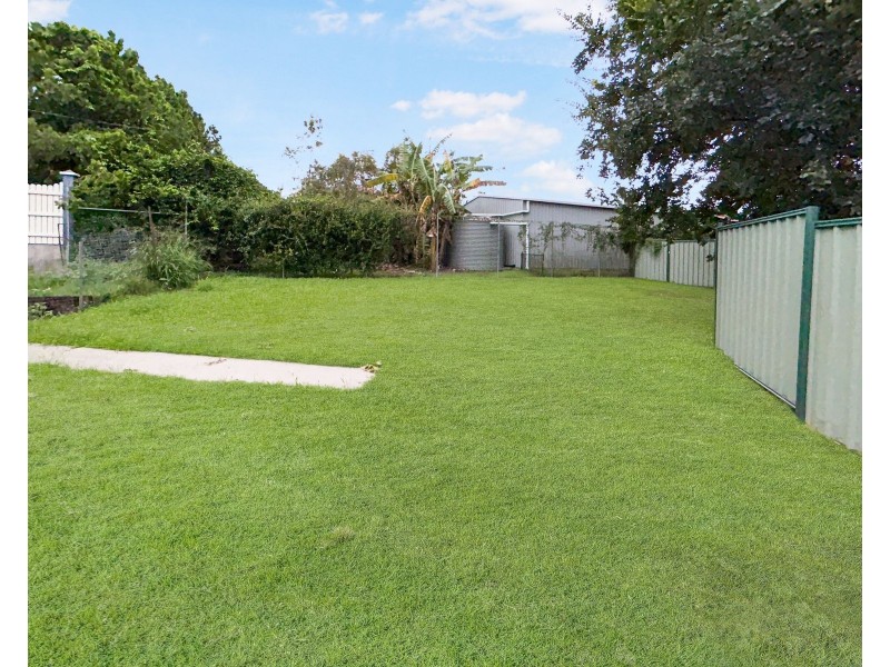 6 Dale Road, Camira QLD 4300