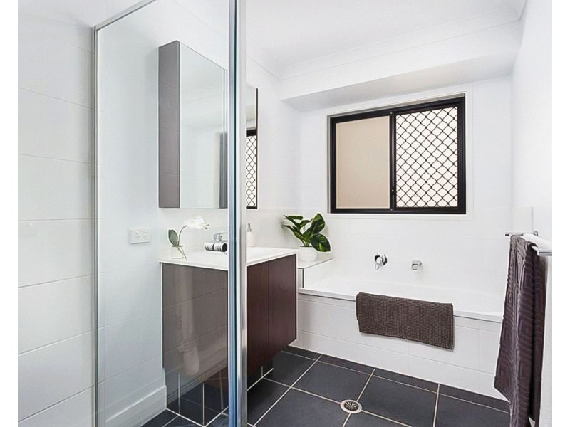 12 Lindwall Court, Springfield Lakes QLD 4300