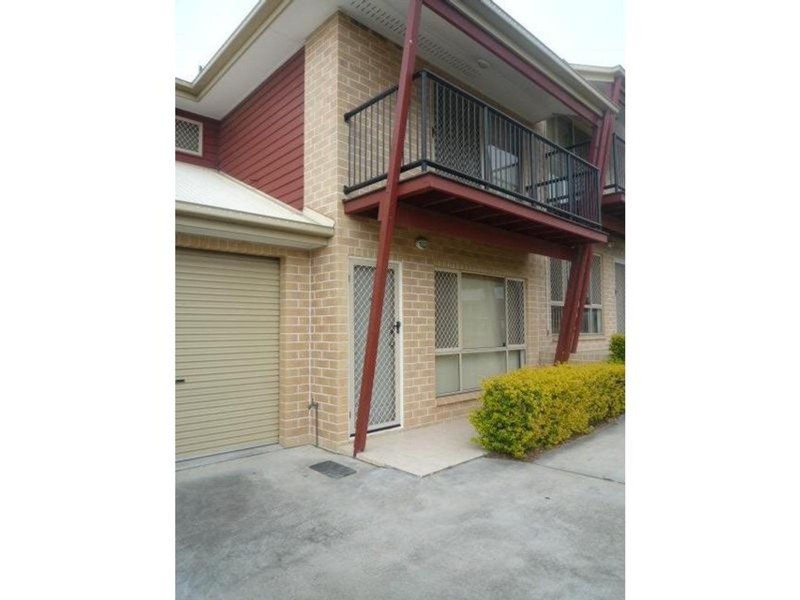 2/25 Law Street, Redbank QLD 4301