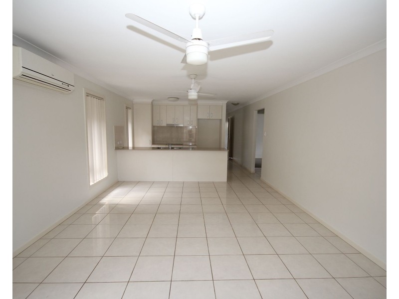10 Lemongrass Place, Springfield Lakes QLD 4300