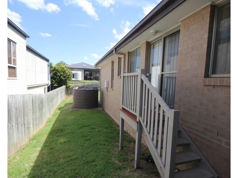 10 Lemongrass Place, Springfield Lakes QLD 4300