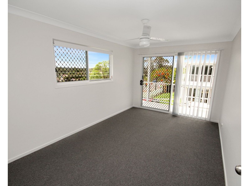 1/29 Law Street, Redbank QLD 4301