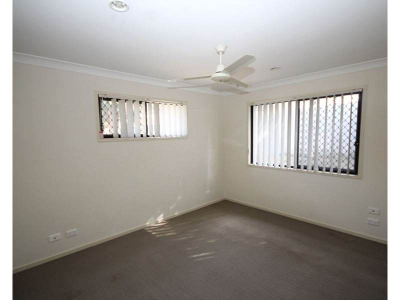 8 Figbird Close, Goodna QLD 4300