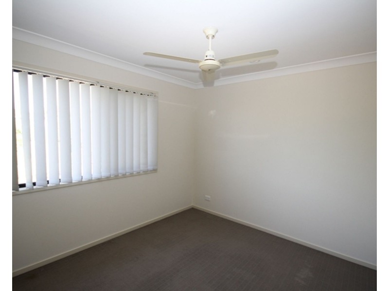 8 Figbird Close, Goodna QLD 4300