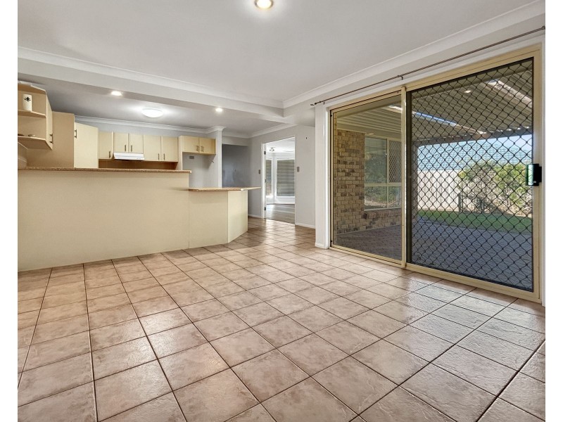 4 Glenhurst Court, Springfield QLD 4300