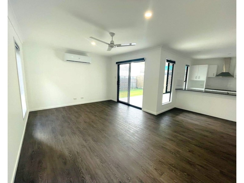 1 Wick Lane, Spring Mountain QLD 4124