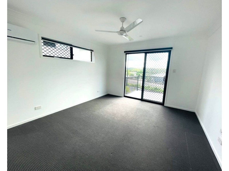 1 Wick Lane, Spring Mountain QLD 4124