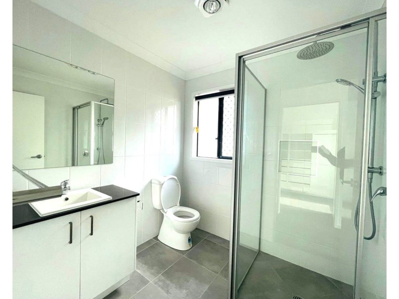 1 Wick Lane, Spring Mountain QLD 4124