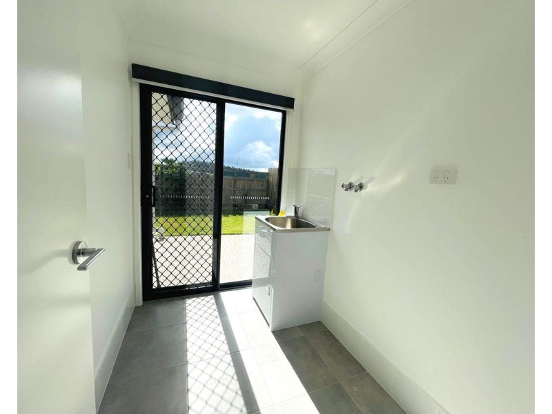 1 Wick Lane, Spring Mountain QLD 4124