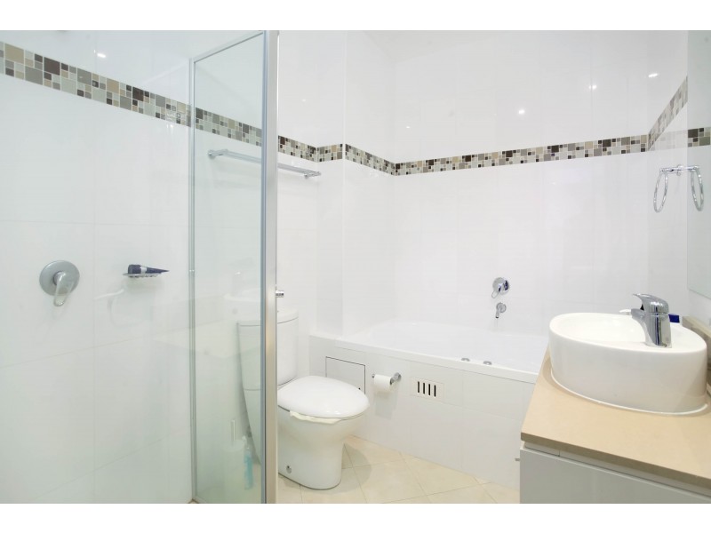 2C Munderah St, Wahroonga NSW 2076