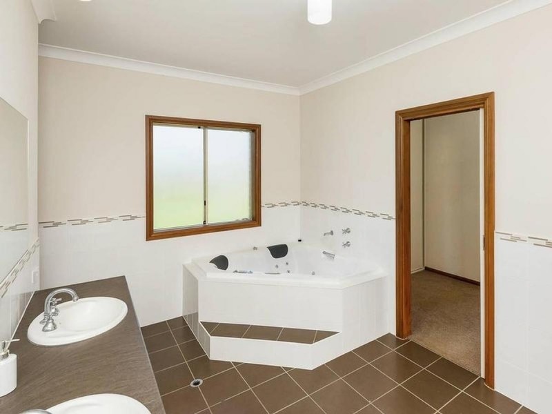10 Creekside Grove, Mount Barker SA 5251