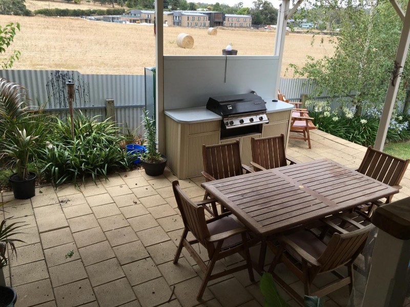 8 COLUMBIA STREET, Mount Barker SA 5251