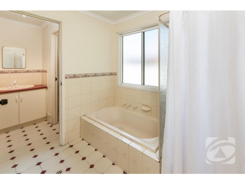 18 Hannam Street, Callington SA 5254