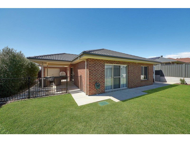 19 Bradford Street, Mount Barker SA 5251