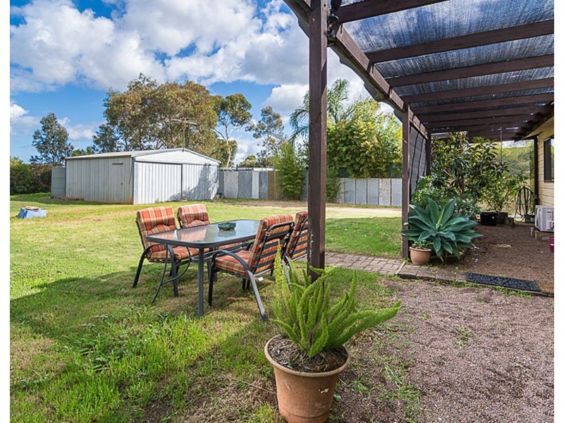 15 Cemetery Road, Callington SA 5254