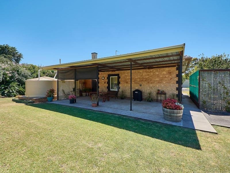 6 Love Avenue, Strathalbyn SA 5255