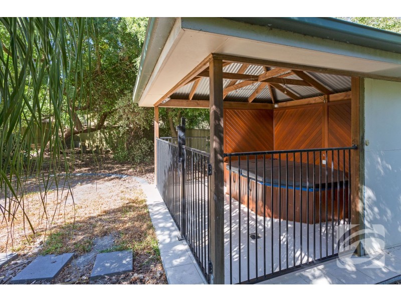 10 Shiraz Court, Aberfoyle Park SA 5159