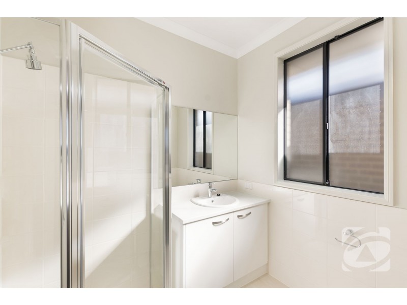 18 Grantchester Drive, Mount Barker SA 5251