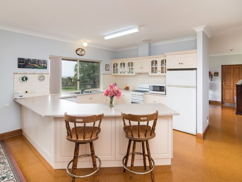 12 Harrogate Road, Dawesley SA 5252