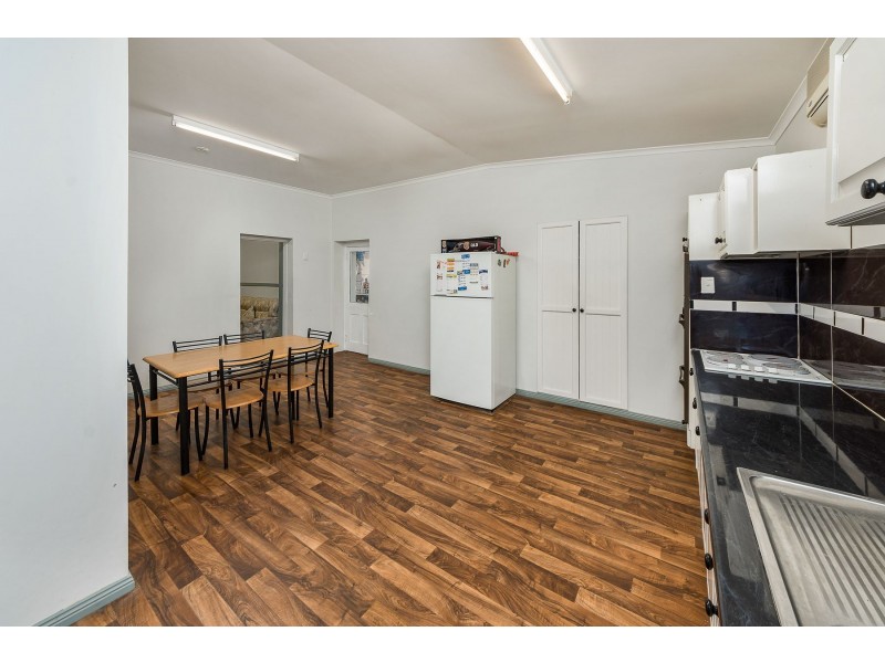 17 Railway Terrace, Morgan SA 5320